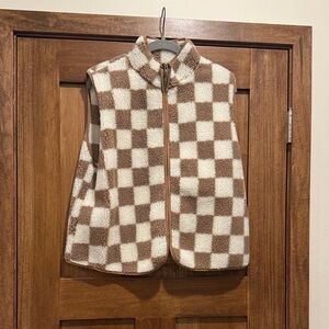 Checkerboard Sherpa Vest - Cream & Brown